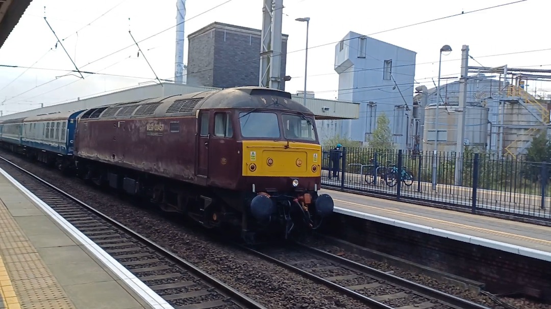 James Taylor on Train Siding: Class 47 826 flying through warrington Bank Quay station Go to Channel for more
https://youtube.com/@jamestaylortrains?si=zbDQPEeQwEGoSFsx