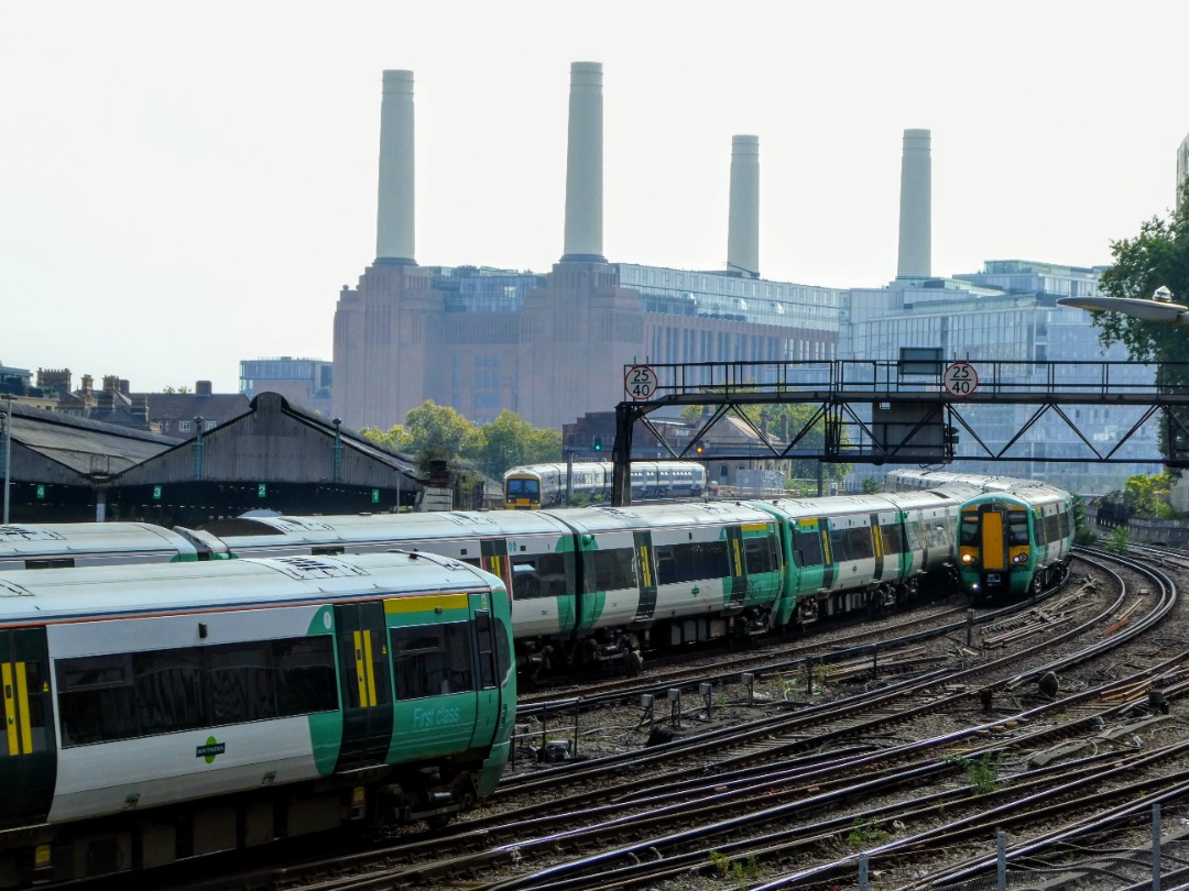 The Jamster on Train Siding: A busy scene at Ebury Bridge at London Victoria's station throat as Southern class 377s come and go with Battersea Power
Station...