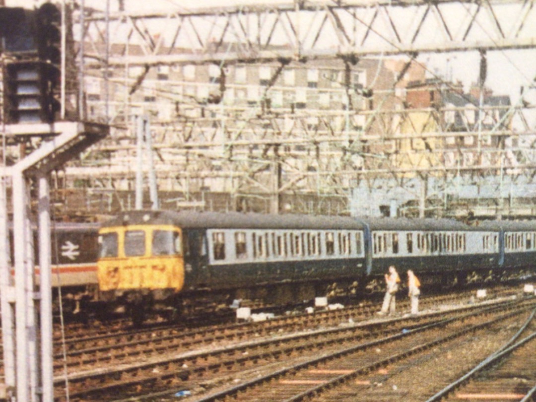 Alex Coomber on Train Siding: A Class 310. No. 310053 further design and style improvements can be seen in the Class 310 introduced in 1963. Designed to work
suburban...