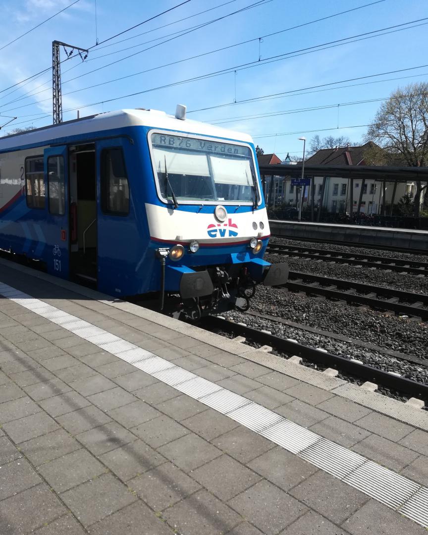 Möve Zockt on Train Siding: An BR 628.4 stands in Rotenburg an der Wümme waiting for its departure as EVB RB 76 to Verden an der Aller without any
stop