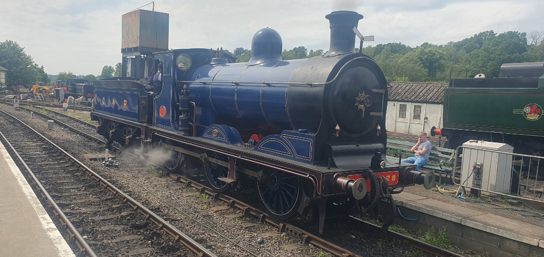 Timothy Shervington on Train Siding: I had a trip on the Spa Valley Railway today. The bonus of the day was finding some unknown vantage point for filming and
photos...