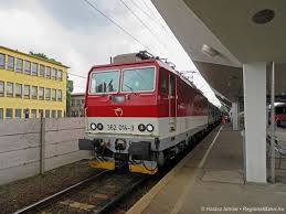 MR. Ikarus on Train Siding: (163, 363). Names: Pershing, Ász. Manufacturer: Škoda Plzeň. Manufactured: 1980-1990. Origin: Czechoslovakia (ČD).