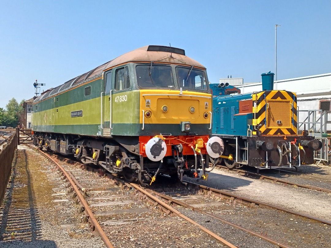 Trainnut on Train Siding: #photo #train #diesel #hst #depot 09 June 23 setting up pictures from Railriders show #railriders