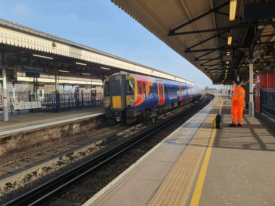 Murray Jones on Train Siding: A few from Clapham Junction and Mortlake stations, including my first spot of a 701. Taken 24th January 2024.