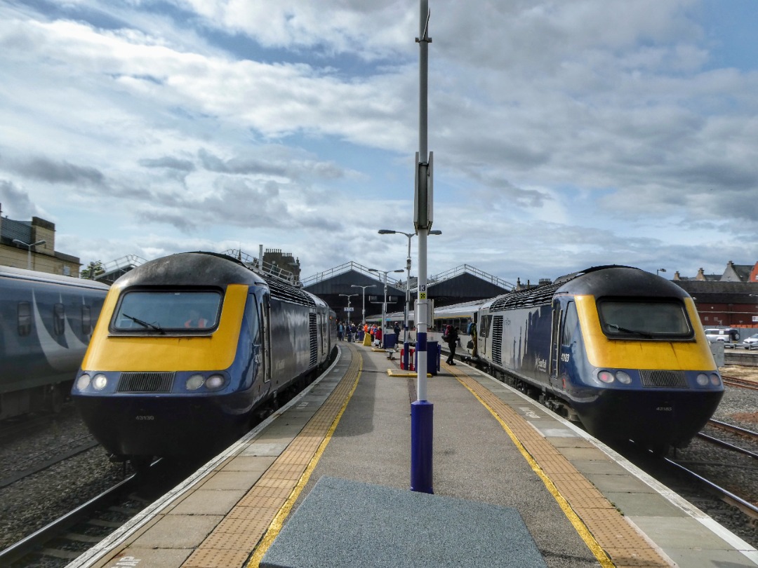 The Jamster on Train Siding: Scotrail 43130 stands at the head of 1A26 1239 to Aberdeen and 43183 waits to depart soon after with 1B30 1248 to Edinburgh at
Inverness....