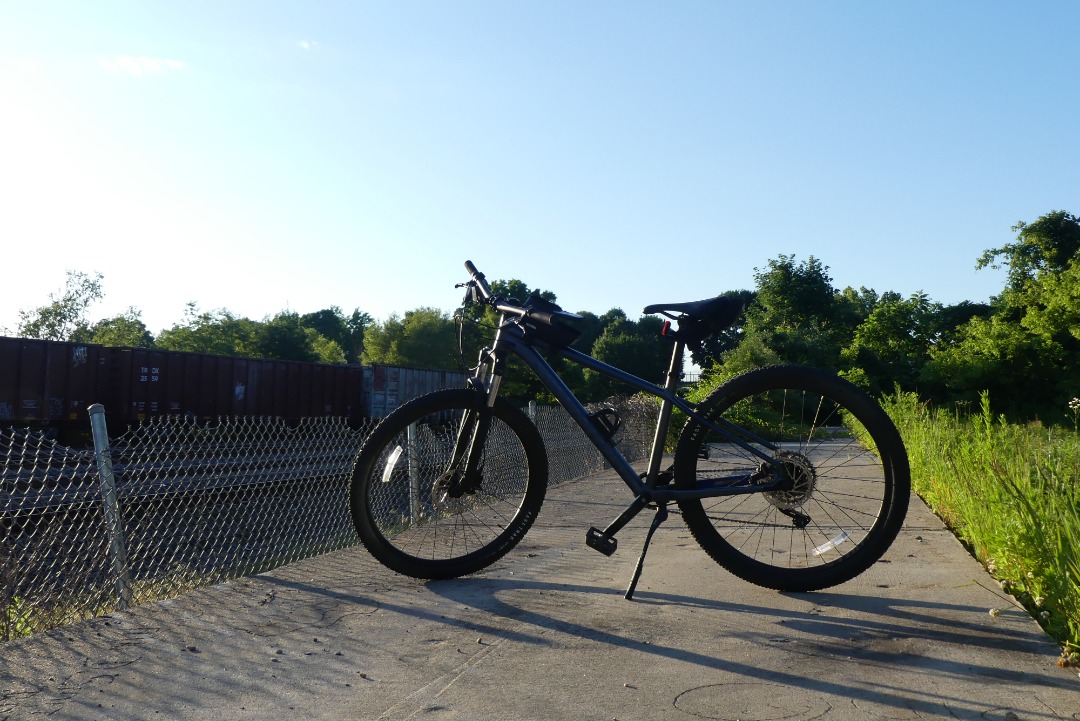 Old Colony Productions on Train Siding: With my bike fixed, trips to the train tracks becomes a common thing for me, here are some photos!