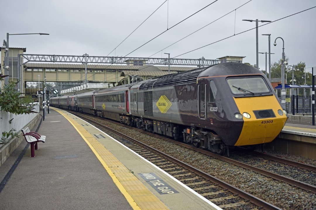 Inter City Railway Society on Train Siding: 43303 tnt 43301 with coaches 42097, 44012, 42376, 45003 and 91117 in the middle