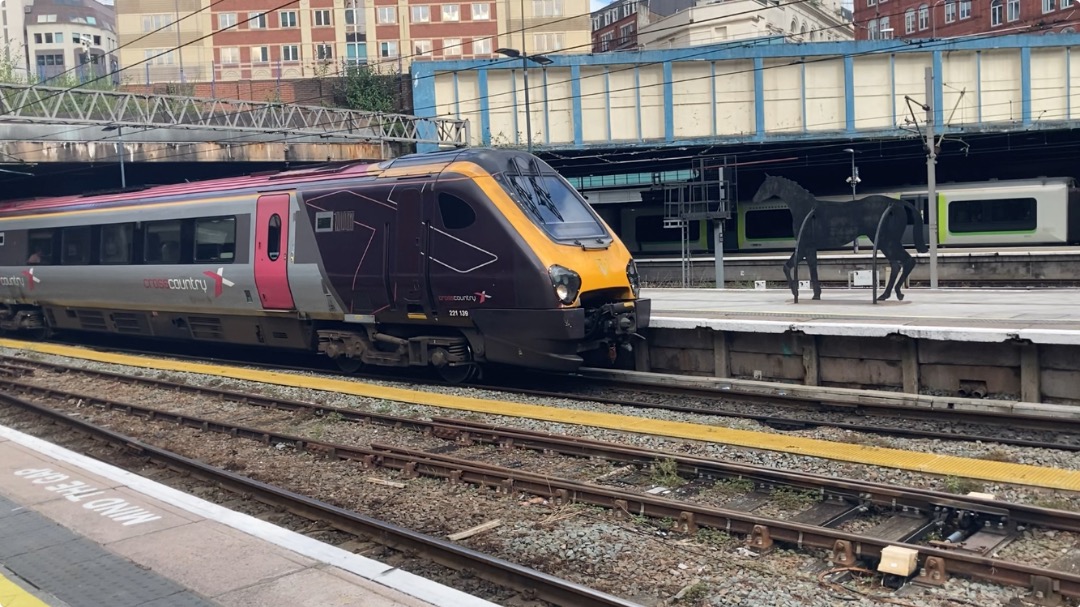 Theo555 on Train Siding: Some more New Street pics, did some more spotting there yesterday before heading down to Redditch onboard a Class 730