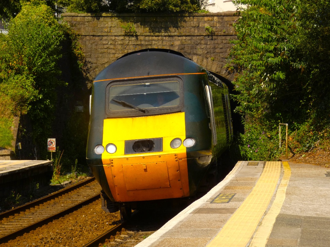 Jacobs Train Videos on Train Siding: #43093 is seen pulling into Redruth station working a Great Western Railway service from Plymouth to Penzance