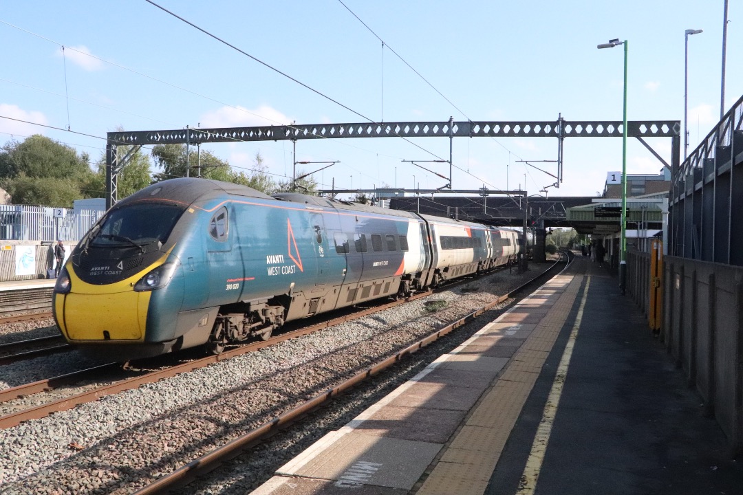 Chris Pindar on Train Siding: To Burton On Trent via Tamworth for the railwayana fayre. Also noting the third rail shoe bracket on a 350/1 motor bogie.