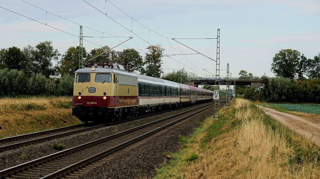 Tammycompanythetrainspotter on Train Siding: The 112 268-8 was on the way from Münster Hbf to Heidelberg-Altstadt on September 3rd, 2022