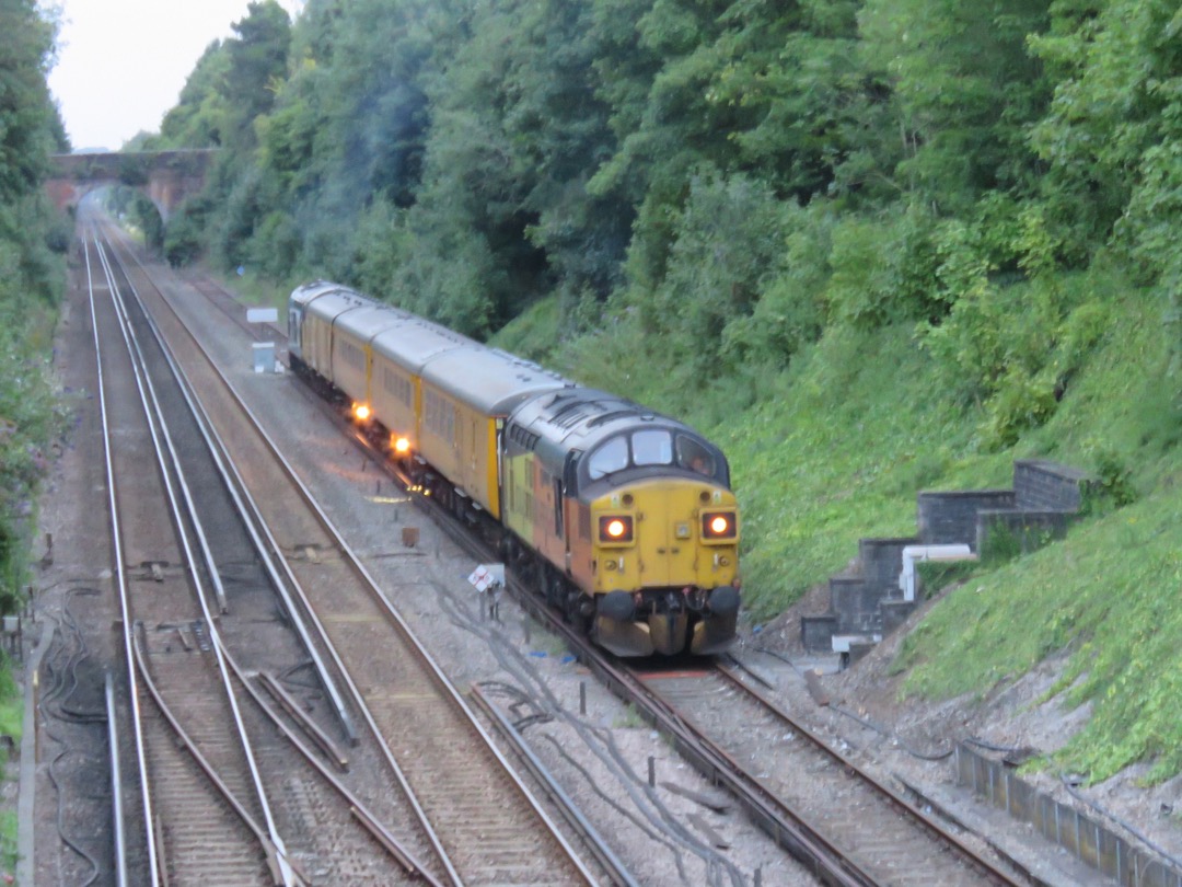 Andrew Brown on Train Siding: 37099 “Merl Evans 1947-2016” in Colas Rail Freight livery and 37025 “Inverness TMD” in British Rail Large
Logo livery have spent...