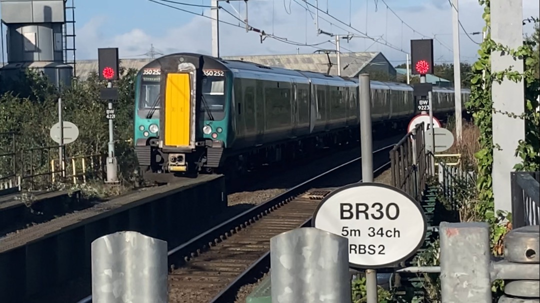 Theo555 on Train Siding: Hey guys, the other day I went to Sandwell and Dudley station for about half an hour and some a few passing Trains, caught TFW's
158832 with a...