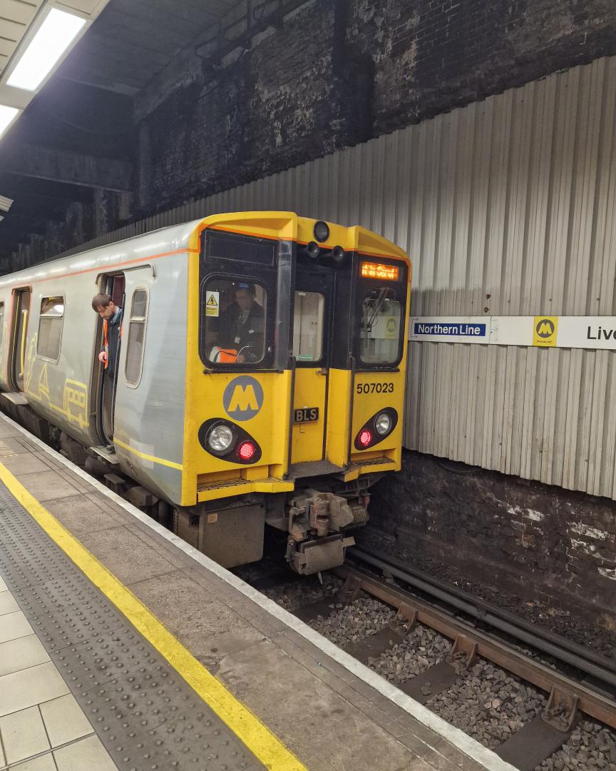 Nathaniel on Train Siding: class 507 023 and 507 001 on it's farewell tour after 46 years of service. my Youtube has the video of its final journey with
many tones as...