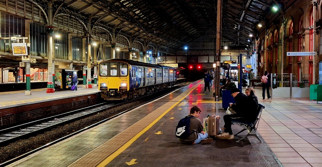 Guard_Amos on Train Siding: Yesterday's night time helping come from Southport, Preston and Manchester Victoria (29th October 2024)