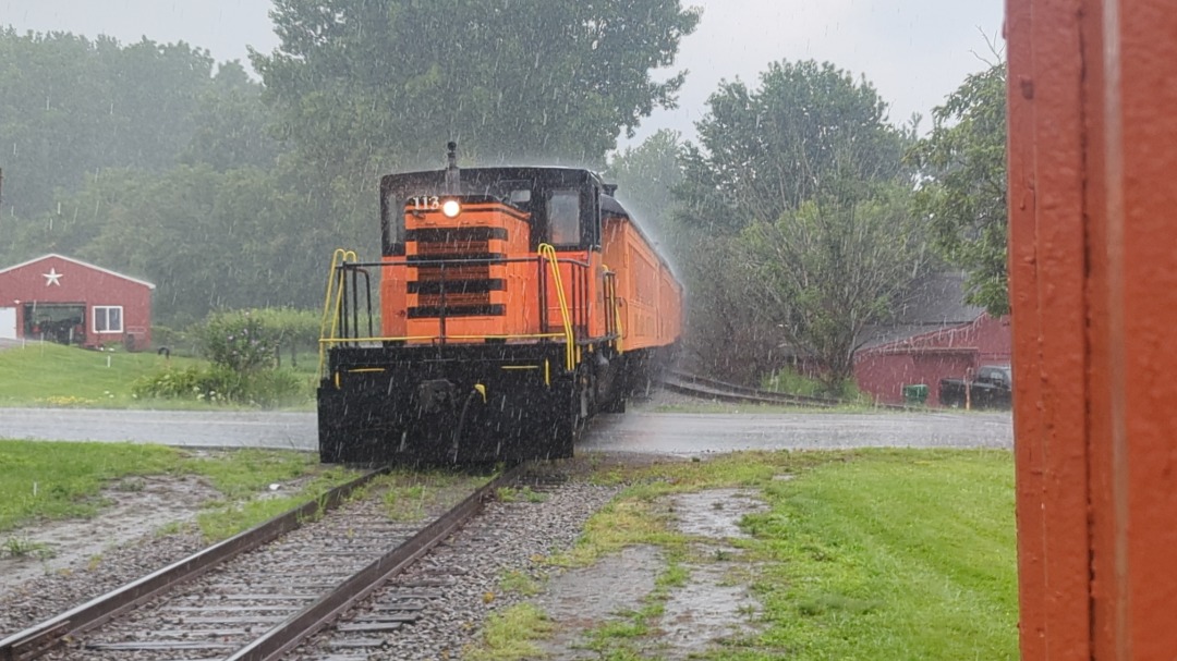 CaptnRetro on Train Siding: Thunderin' and downpouring, today's Wednesday excursion pulled up to Curriers all the same. The weather parted enough to
allow people to...