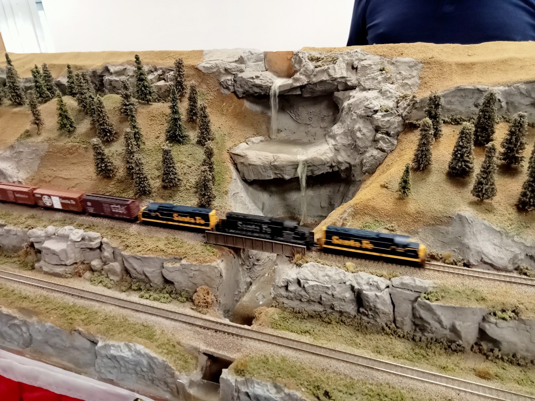 Richard Andrew Swayne on Train Siding: #modelrailway #nmra #nmrabr #h0scale #hoscale #modeltrains #nationalmodelrailroadassociation #modelrailroad #maidenhead
#train