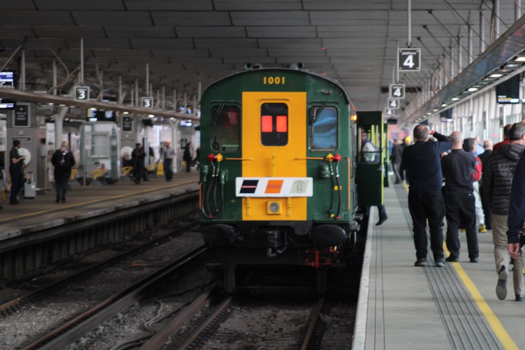 Rhys Harrison on Train Siding: And here are some pictures of the 'Bakers Dozen' railtour which went around all of the London Termini!