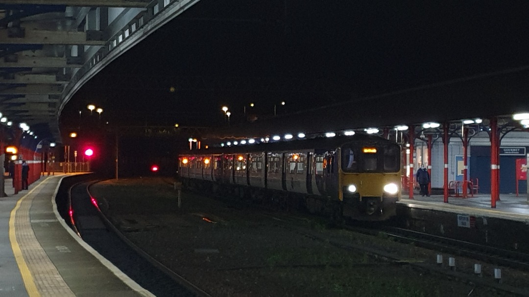 Tom Lonsdale on Train Siding: A #Northern #Class150 at Stockport awaiting departure for Manchester Piccadilly #lineside #station #train #dmu #photo