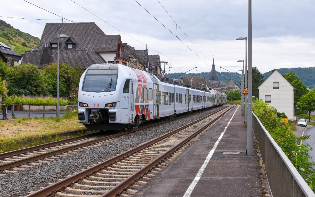 NL Rail on Train Siding: In juni werd o.a. de Moselstrecke bezocht. Betreft het landschap wat ik zag was het stuk tussen Koblenz en Bullay het leukst.