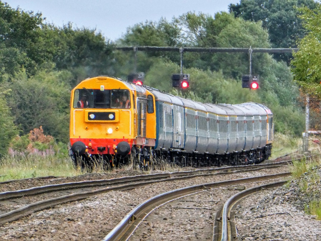 The Jamster on Train Siding: Locomotive Services 20132 and 20118 at Sudforth Lane having arrived with 1Z20 1407 from Doncaster Belmont Yard. 17/08/24