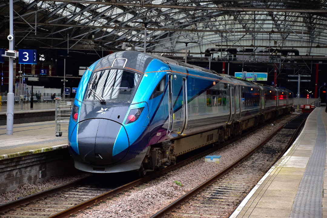 Fastline Films on Train Siding: Transpennine Express 802205 waits at Liverpool Lime Street before working 9T27 to Huddersfield. 29/09/24