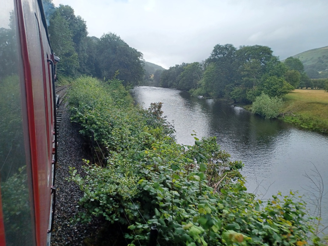 Trainnut on Train Siding: #photo #train #steam #diesel #dmu #station My trip on the new Llangollen & Corwen steam railway extension to Corwen. 68067 and
class 109 DMU....