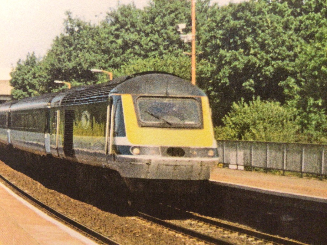 Alex Coomber on Train Siding: A Class 43 HST. No. 43016/126 approaches Tiverton Parkway sporting the original privatisation livery in August 1998.