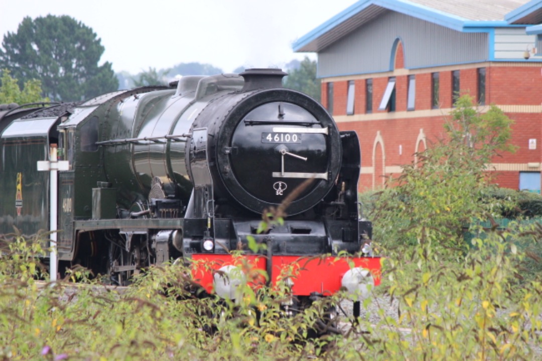 PJ on Train Siding: Been a little while so I thought I would post my little compilation of one of my favs, the royal Scot. Managed to hop on the foot plate
whist it...