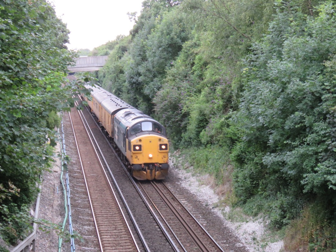 Andrew Brown on Train Siding: 37099 “Merl Evans 1947-2016” in Colas Rail Freight livery and 37025 “Inverness TMD” in British Rail Large
Logo livery have spent...