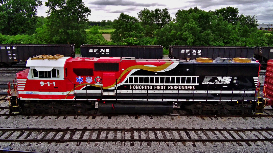 Randall Meadows on Train Siding: NS 9-1-1 is seen in Sandusky yard in Sandusky Ohio with the "Safety train" which helps train first responders on how
to respond to...