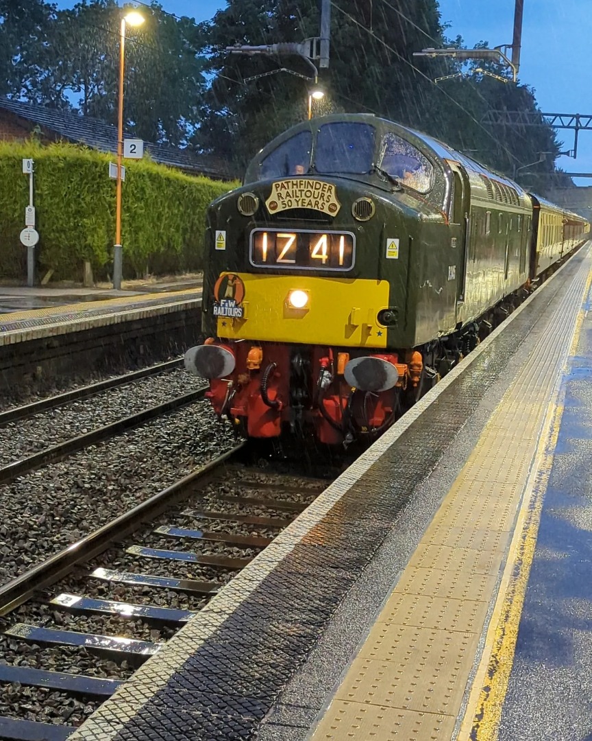 Train Spotter on Train Siding: Some pictures from Saturday the 15 watching the pathfinder rail tour the golden anniversary d345 along with a couple of double
headed...