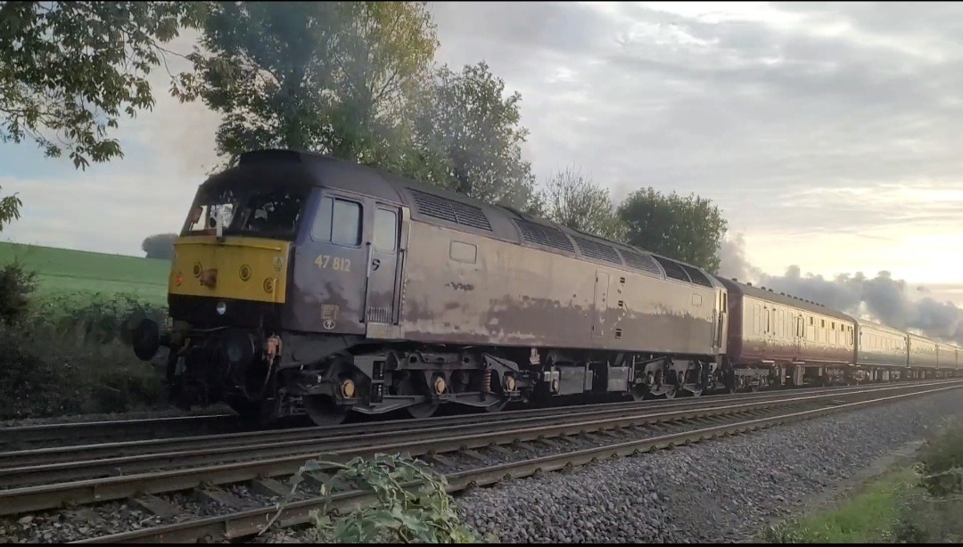 DJ Scania RigRider on Train Siding: 🌹44871 Black 5 working the "Armistice Steam Express" around Kent from Canterbury West to London Victoria!