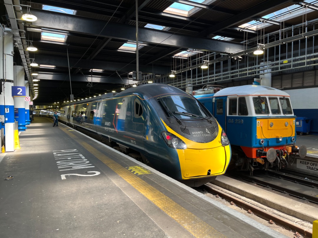 RodRail on Train Siding: #WCR class #86 #86259 #PeterPan #LesRoss at London #Euston #AWC #390 #WestCoastRailways #railtour