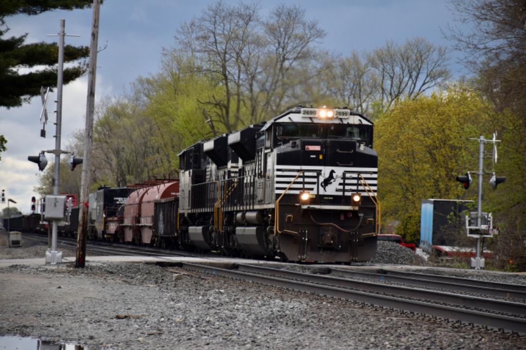 Railfan Ashton Productions on Train Siding: Norfolk Southern B10 with a duo of recently reserviced SD70M-2s In Elkhart Indiana