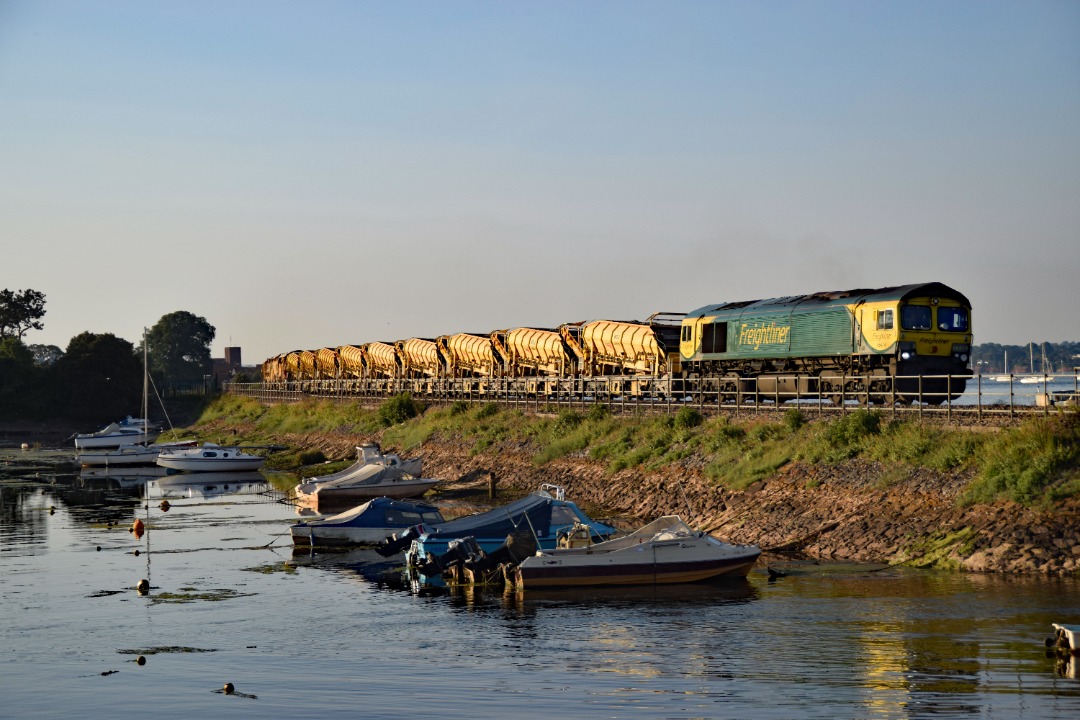 Train Siding in an online community for all railway enthusiasts, trainspotters and railway modellers from around the world.