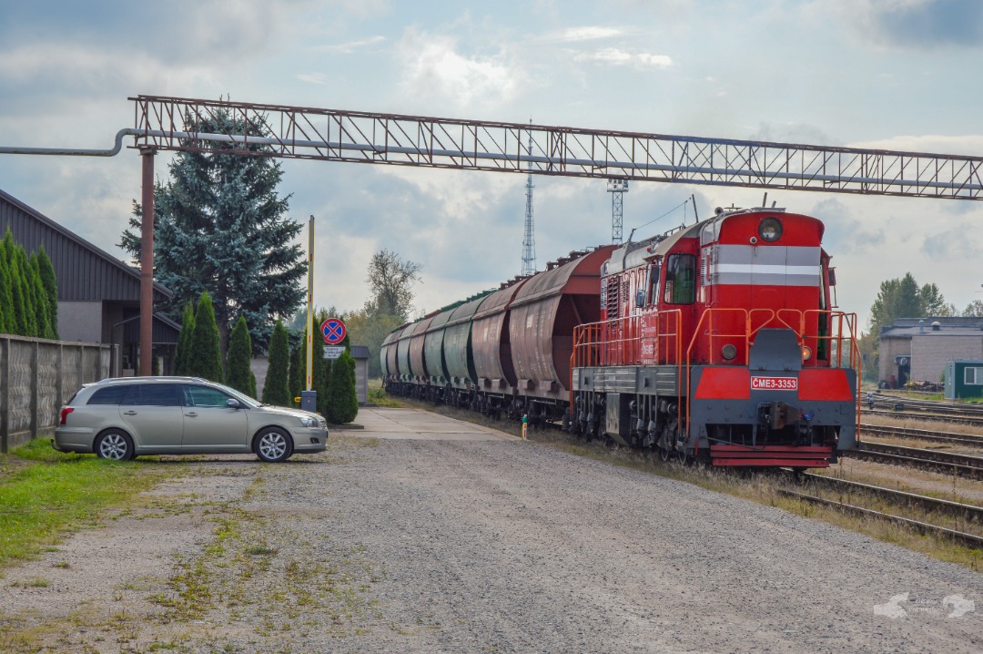 Adam L. on Train Siding: The only Latvian - "Red" painted ČME3 Class Switcher in the entire LDZ Cargo fleet is seen pushing in a string of empty
grain hoppers into...