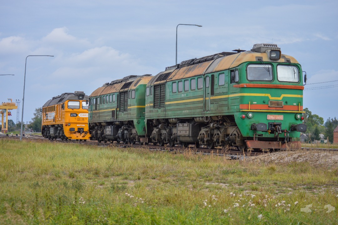 Adam L. on Train Siding: The only active, standard gauge and rebuilt LTG Cargo 2M62K class diesel in Lithuania 🇱🇹 is seen sitting offline in one of the
many side...