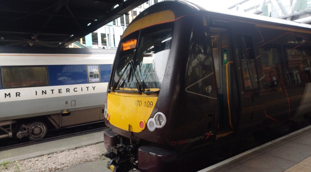 Elijahs transport on Train Siding: Yesterday had a great day out on the trains! First I got an Ex London midland EMR 170 (170505) from Newark castle to
Nottingham,...