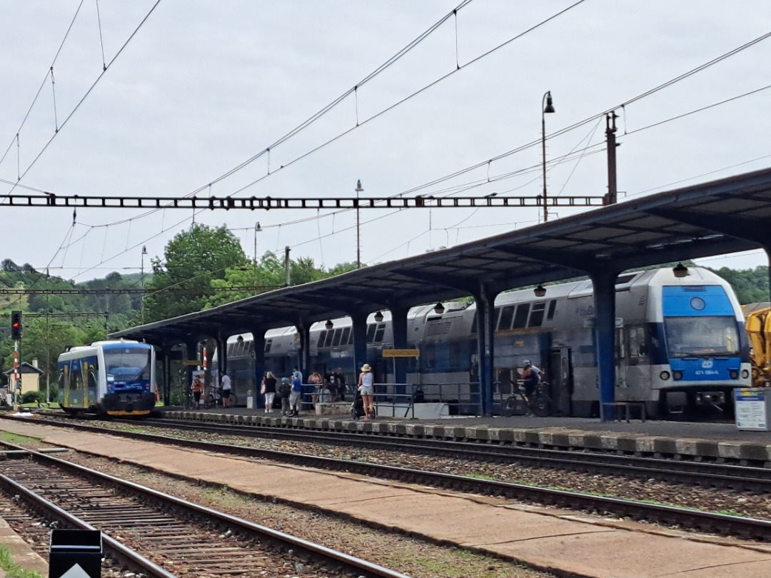 Worldoftrains on Train Siding: On the first photo is chinese train sirius which is testing, in the second photo is regiospider from gwtrain in the next one is
retro...