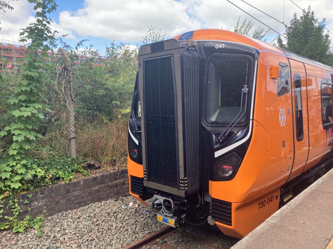 Theo555 on Train Siding: Some more New Street pics, did some more spotting there yesterday before heading down to Redditch onboard a Class 730