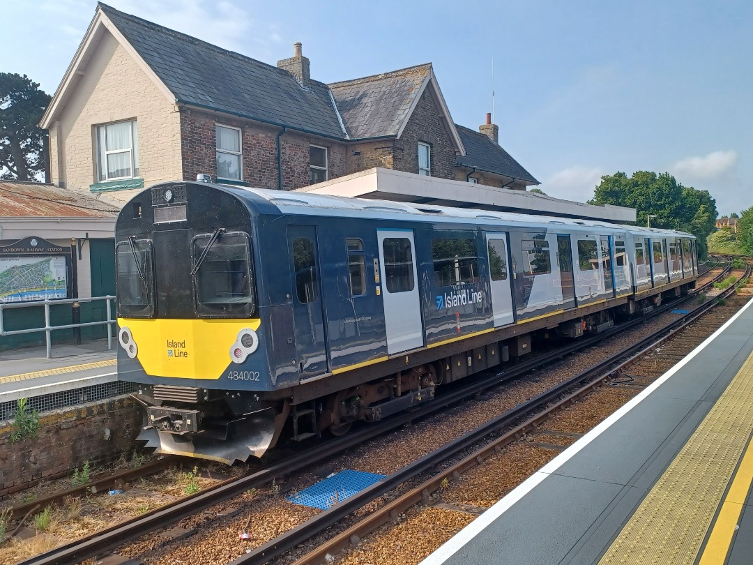 Trainnut on Train Siding: #photo #train #emu #depot #station Some shots from my holiday trip on South Western and Island Line this week.