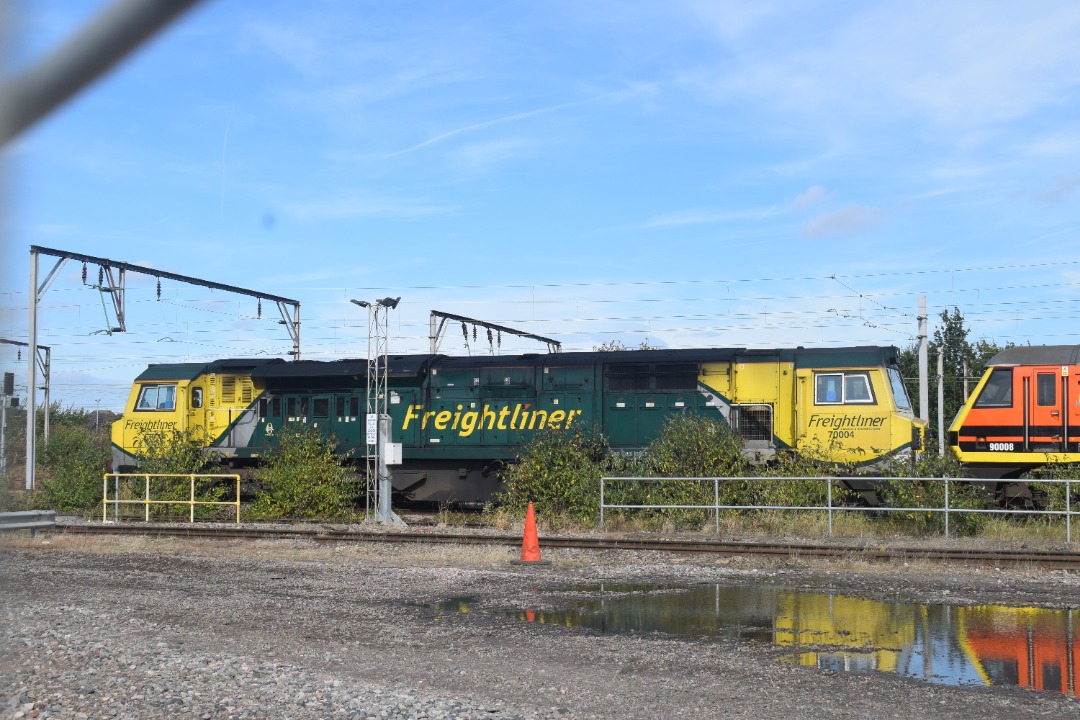 Hardley Distant on Train Siding: On Saturday 14th September 2024, I was lucky enough to be part of a tour of Crewe Basford Hall Yard courtesy of the Intercity
Railway...