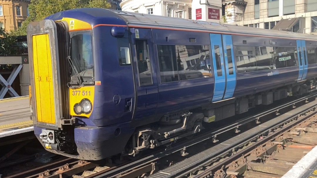 Theo555 on Train Siding: 2nd post of 3 for this London trip, final one coming tomorrow..... anyway, in this leg of the trip I went on a Southeastern Class 465
for the...