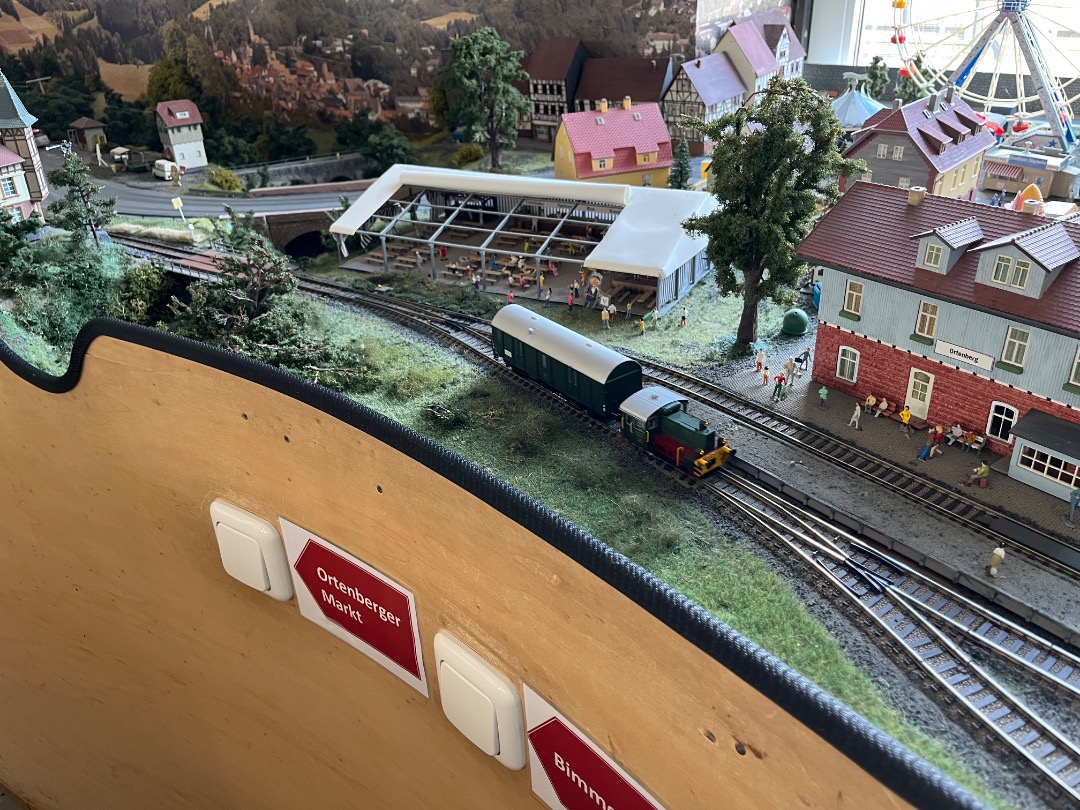 Joran on Train Siding: Wat dieselmodelspoortreinen op een modelspoorbaan genomen in het Eisenbahnmuseum Stockheim. ( deel 1 )