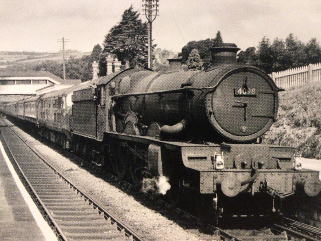 Alex Coomber on Train Siding: Even the new Diesels required assistance over the South Devon Banks. Here's a Newton Abbot based Castle Class 4-6-0 No. 4098
Kidwelly...