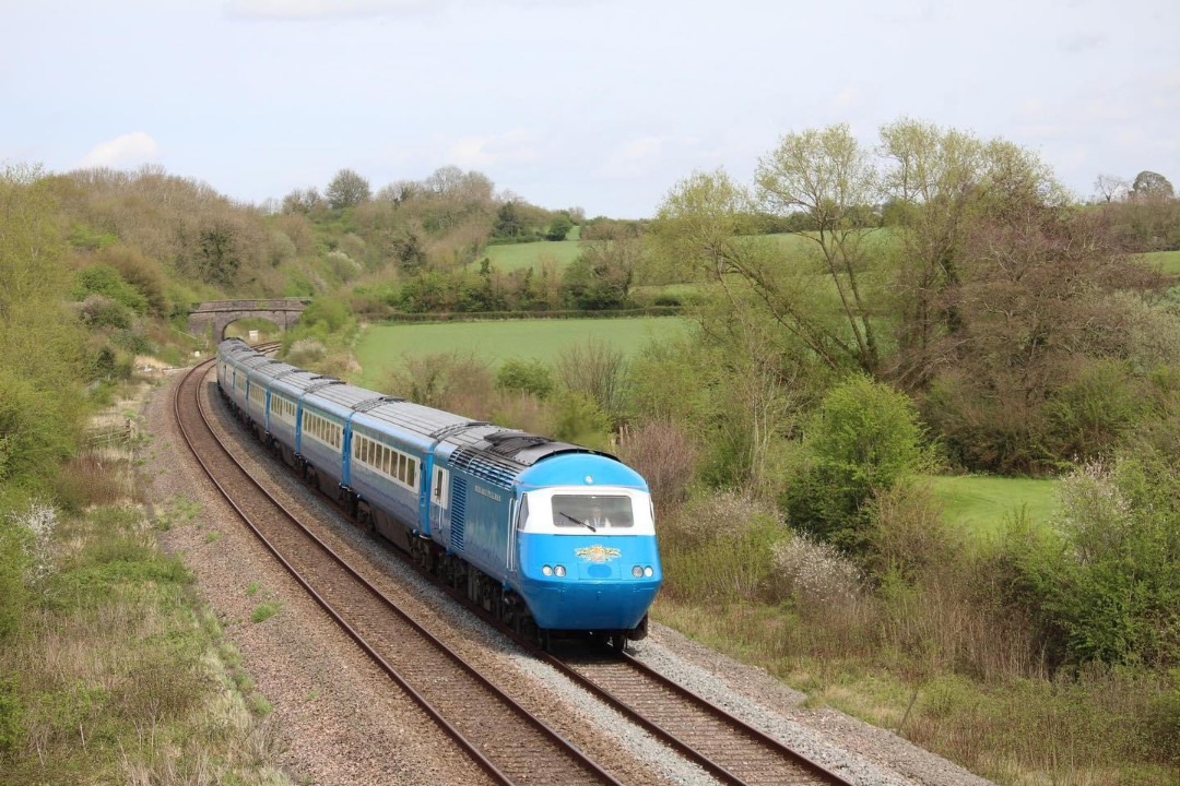Inter City Railway Society on Train Siding: 43047 & 43055 @ Rangeworthy, South Glos. Working 1Z62 Berwick-Upon-Tweed (07:50) to Penzance (19:50).