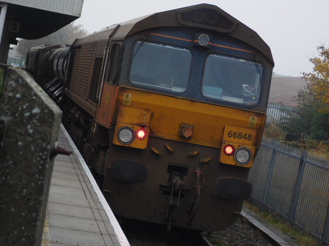 Transport in N-E Lincolnshire on Train Siding: #trainspotting #train #diesel #station #crossing #junction #lineside #photo