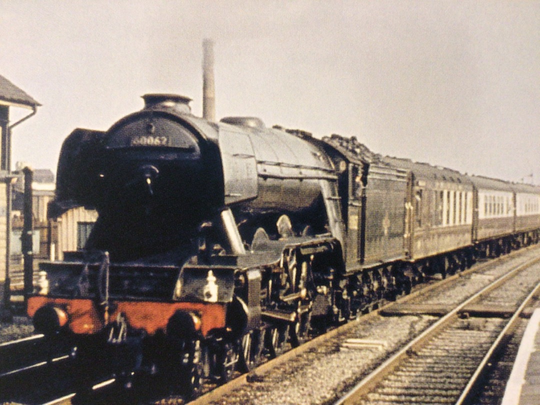 Alex Coomber on Train Siding: Fitted with German type smoke deflectors. An ex LNER Class A3 4-6-2 No. 60062 Minoru looks in fine fettle as it heads down The
Yorkshire...