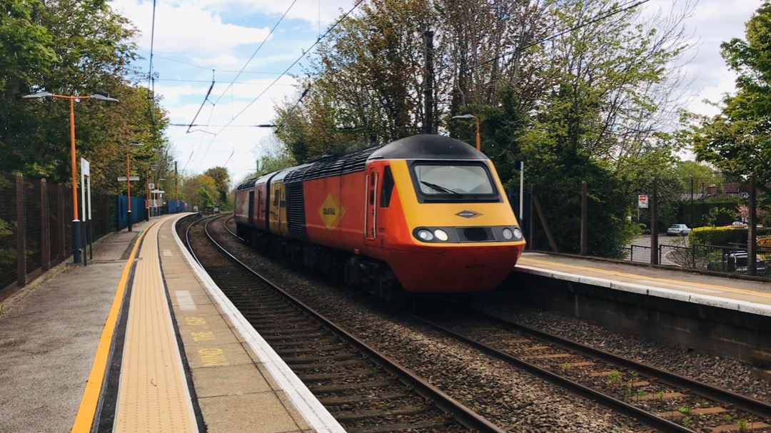 George on Train Siding: Went to Blake Street station this afternoon to see 43277 and 43272 working 0Z05, got a tone too!